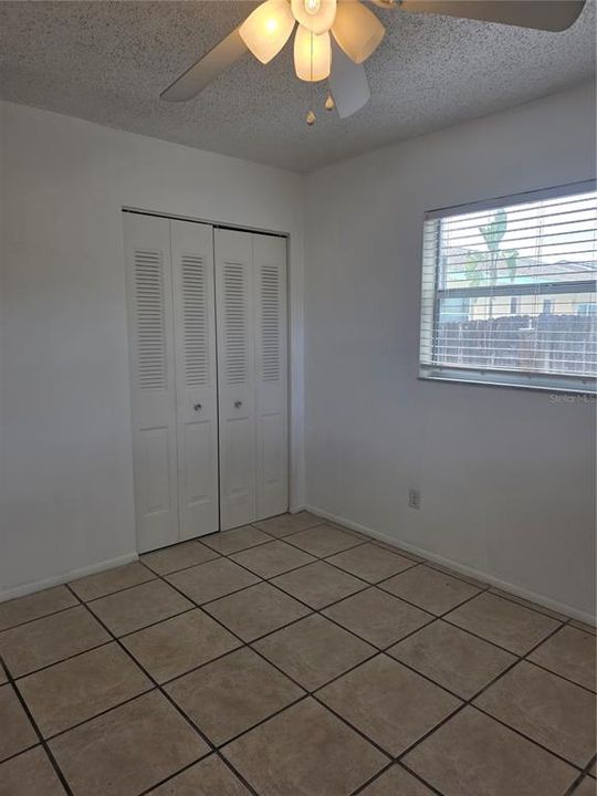 For Rent: $1,375 (2 beds, 1 baths, 1820 Square Feet)