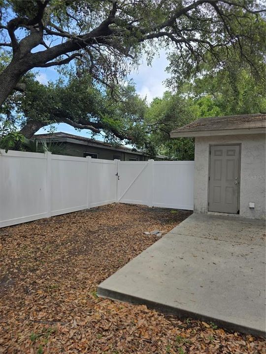 For Rent: $1,375 (2 beds, 1 baths, 1820 Square Feet)