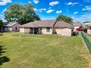 For Sale: $209,000 (2 beds, 2 baths, 1224 Square Feet)