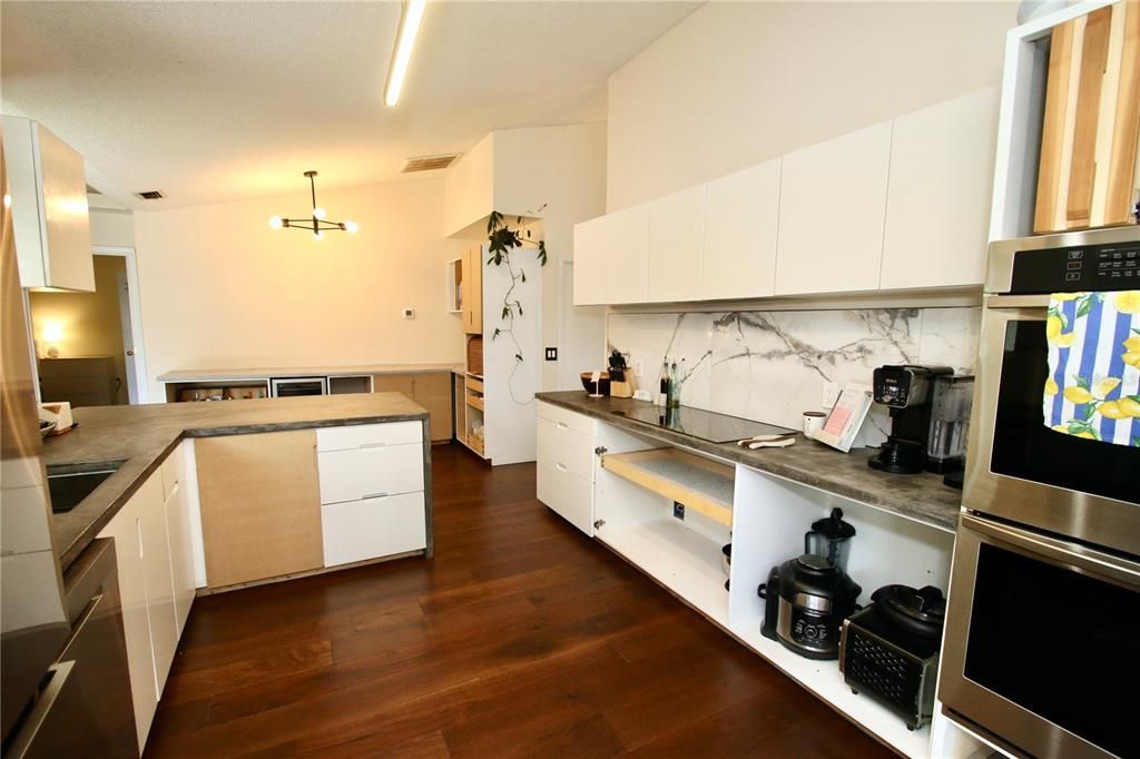 На продажу: $429,000 (3 спален, 2 ванн, 1728 Квадратных фут)
