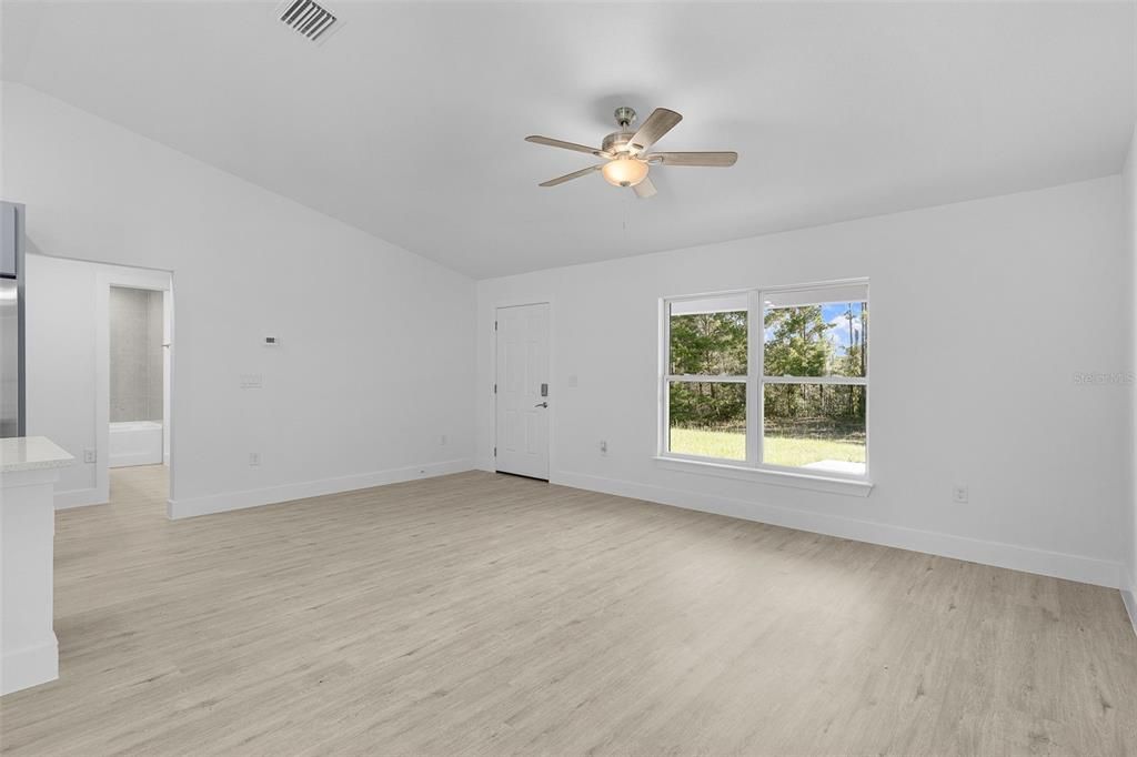 For Sale: $259,990 (3 beds, 2 baths, 1448 Square Feet)
