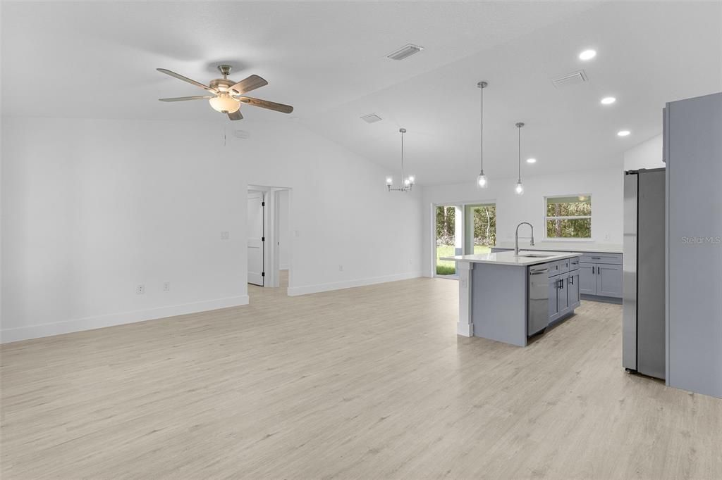 For Sale: $259,990 (3 beds, 2 baths, 1448 Square Feet)
