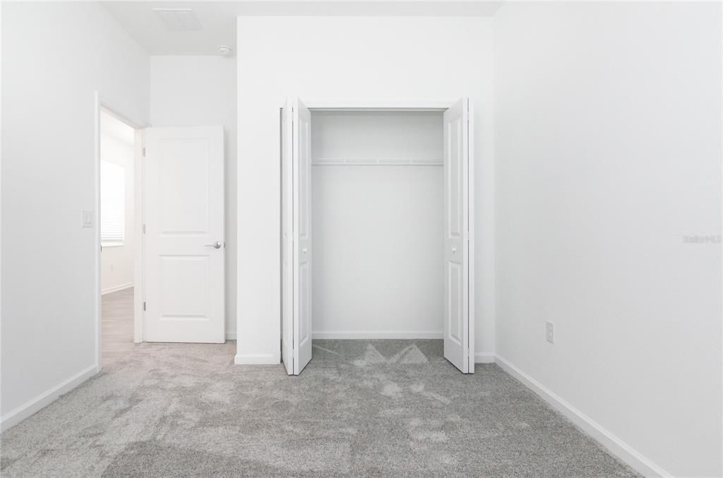 For Rent: $2,550 (6 beds, 3 baths, 2648 Square Feet)
