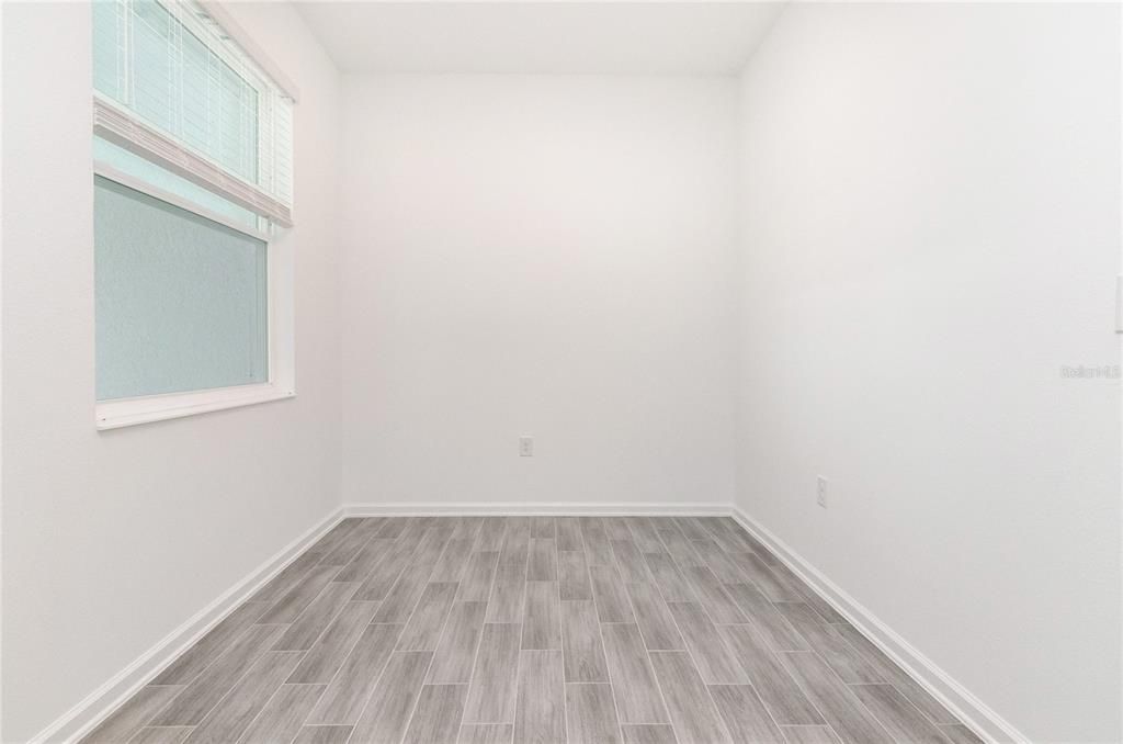 For Rent: $2,550 (6 beds, 3 baths, 2648 Square Feet)