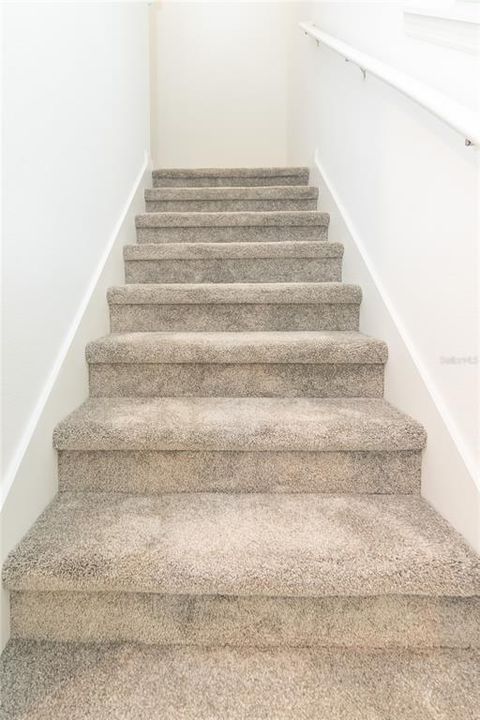 For Rent: $2,550 (6 beds, 3 baths, 2648 Square Feet)