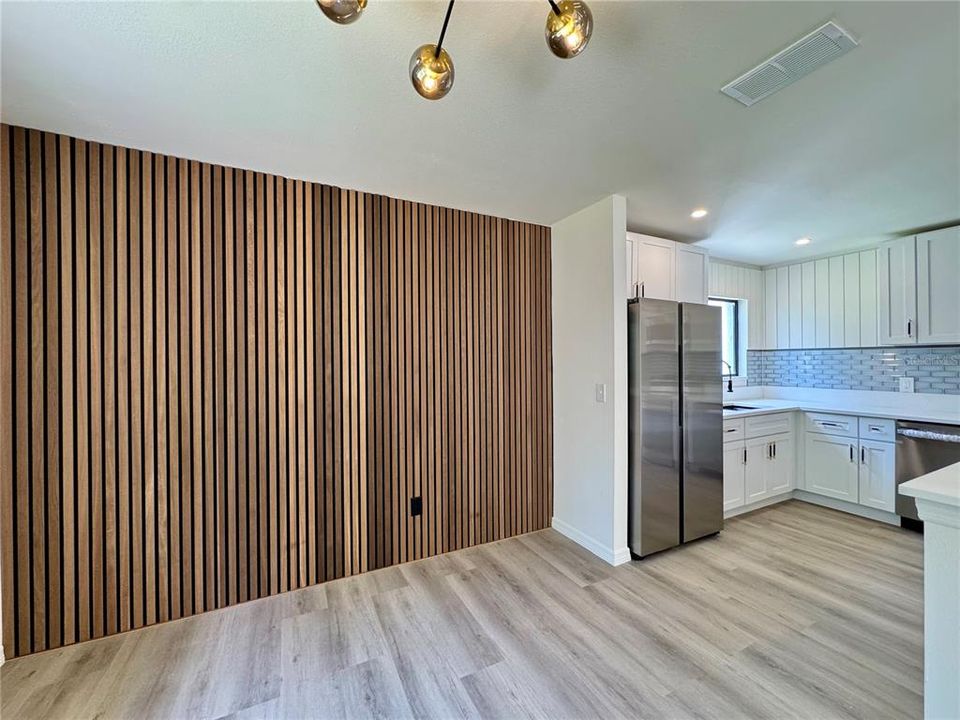 For Sale: $347,490 (3 beds, 2 baths, 1287 Square Feet)