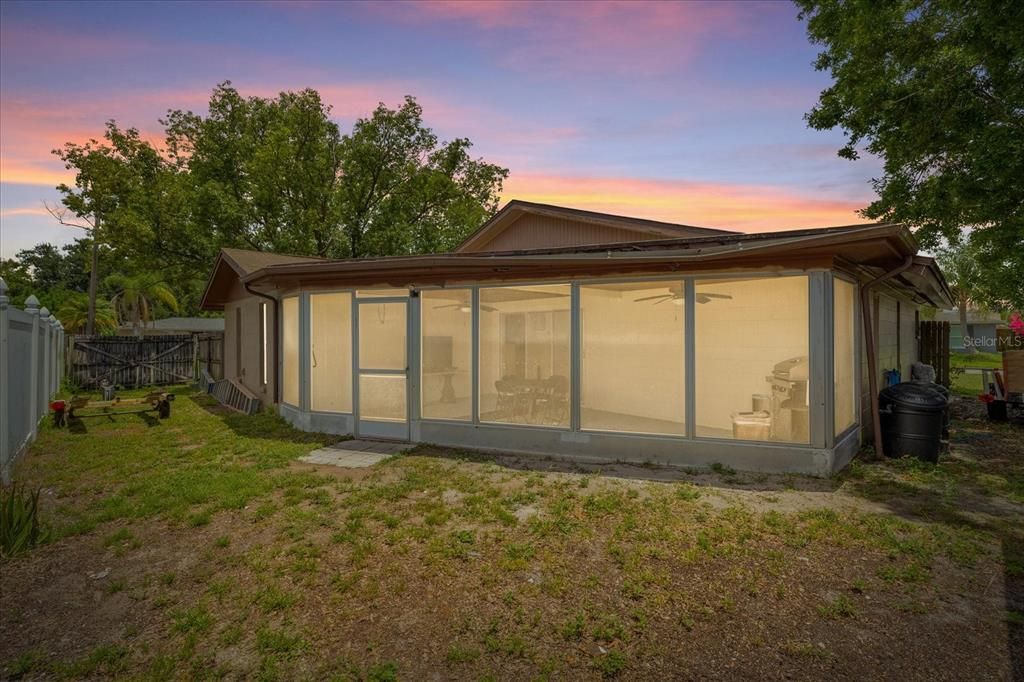 En Venta: $229,900 (2 camas, 2 baños, 1174 Pies cuadrados)
