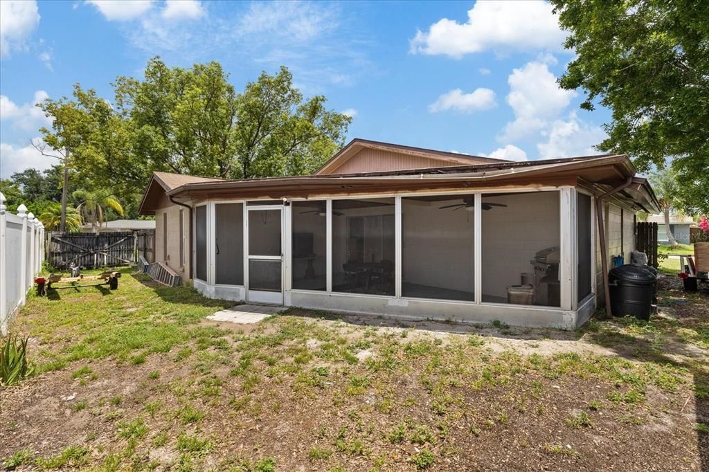 En Venta: $229,900 (2 camas, 2 baños, 1174 Pies cuadrados)