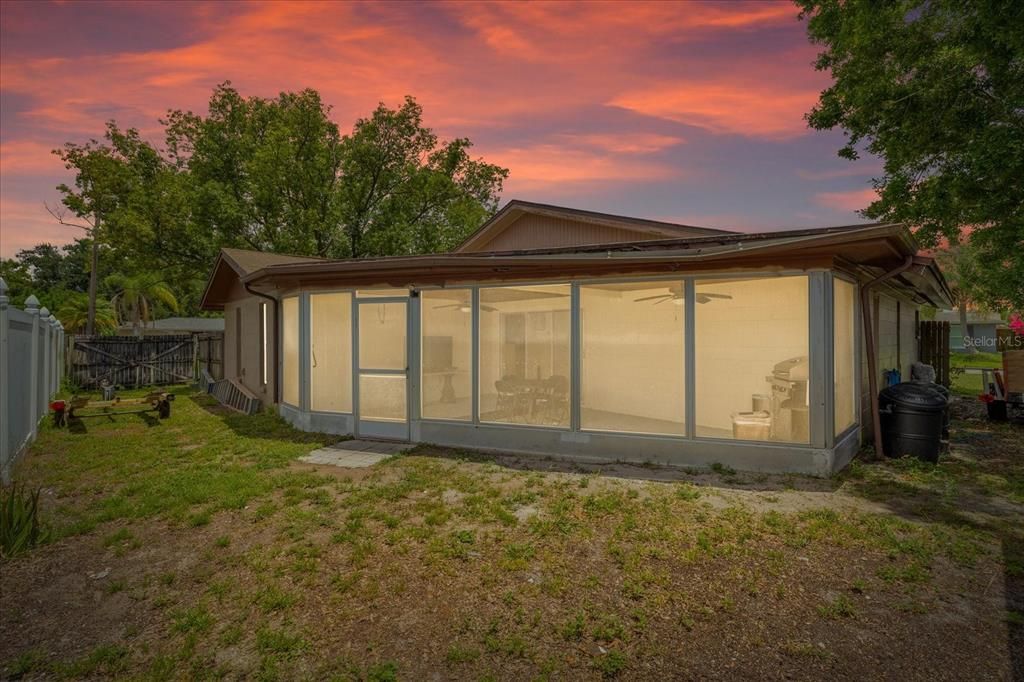 En Venta: $229,900 (2 camas, 2 baños, 1174 Pies cuadrados)