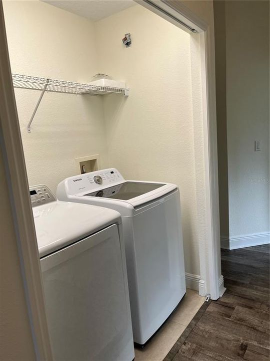 For Sale: $284,900 (2 beds, 2 baths, 1065 Square Feet)