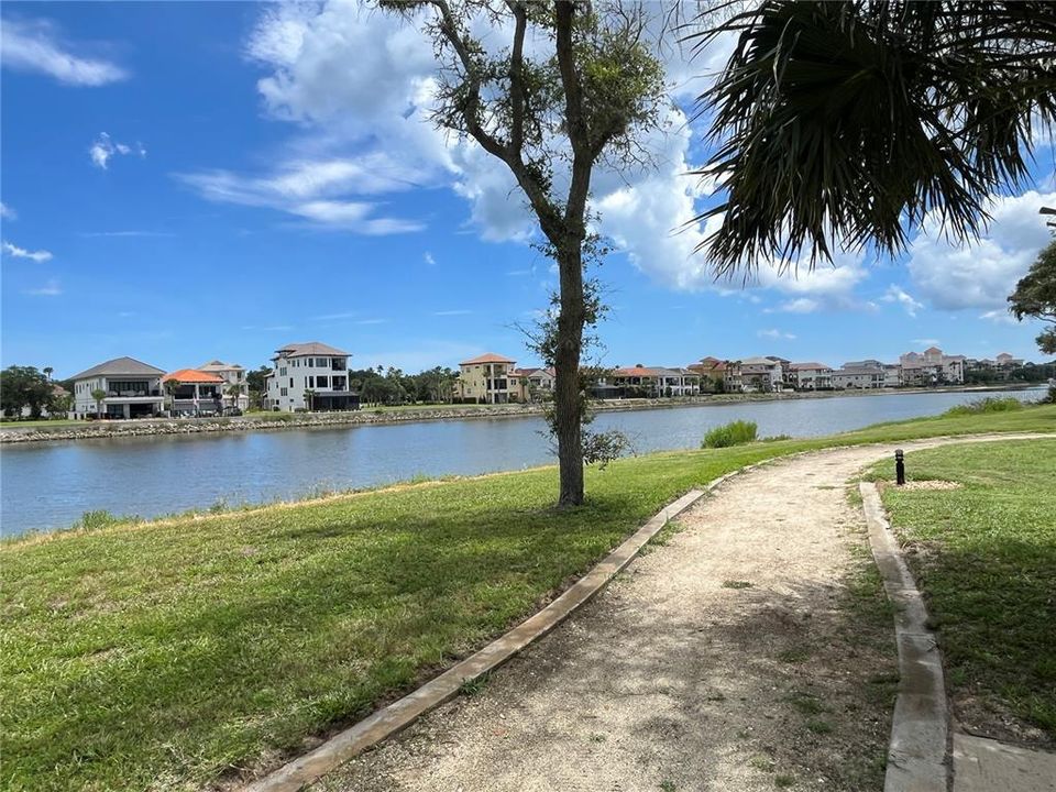 For Sale: $284,900 (2 beds, 2 baths, 1065 Square Feet)