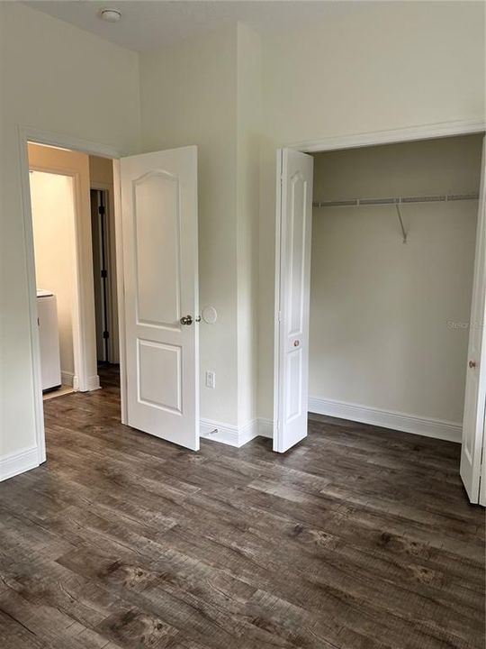 For Sale: $284,900 (2 beds, 2 baths, 1065 Square Feet)