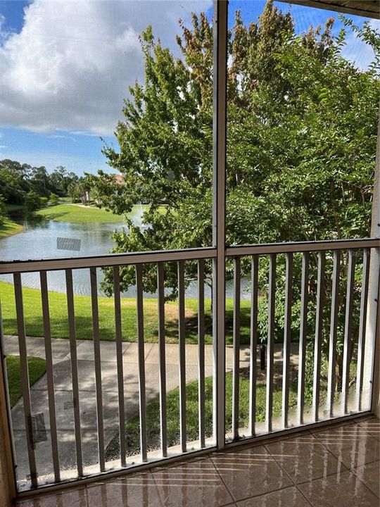 For Sale: $284,900 (2 beds, 2 baths, 1065 Square Feet)