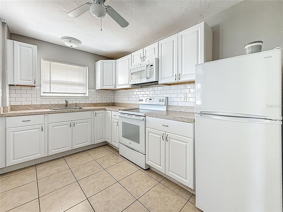 For Rent: $1,875 (1 beds, 1 baths, 750 Square Feet)