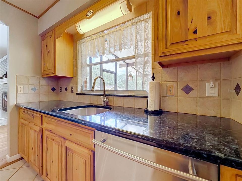 На продажу: $496,100 (3 спален, 3 ванн, 1792 Квадратных фут)