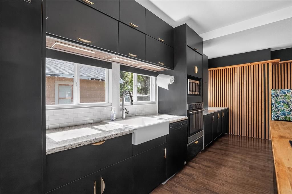 На продажу: $375,000 (3 спален, 2 ванн, 1199 Квадратных фут)