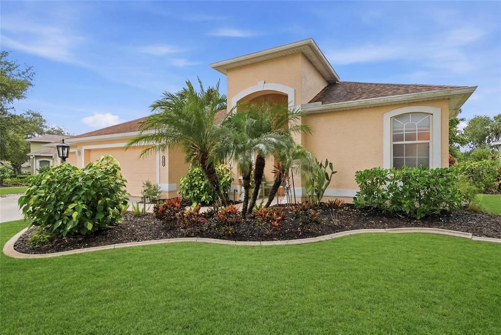 Activo con contrato: $515,000 (3 camas, 2 baños, 1898 Pies cuadrados)