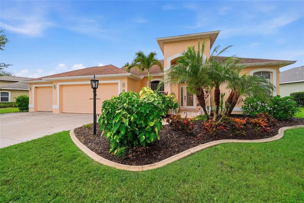 Activo con contrato: $515,000 (3 camas, 2 baños, 1898 Pies cuadrados)