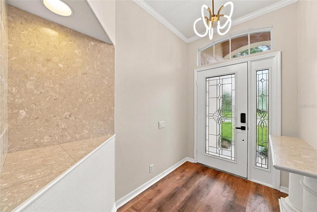 Activo con contrato: $515,000 (3 camas, 2 baños, 1898 Pies cuadrados)