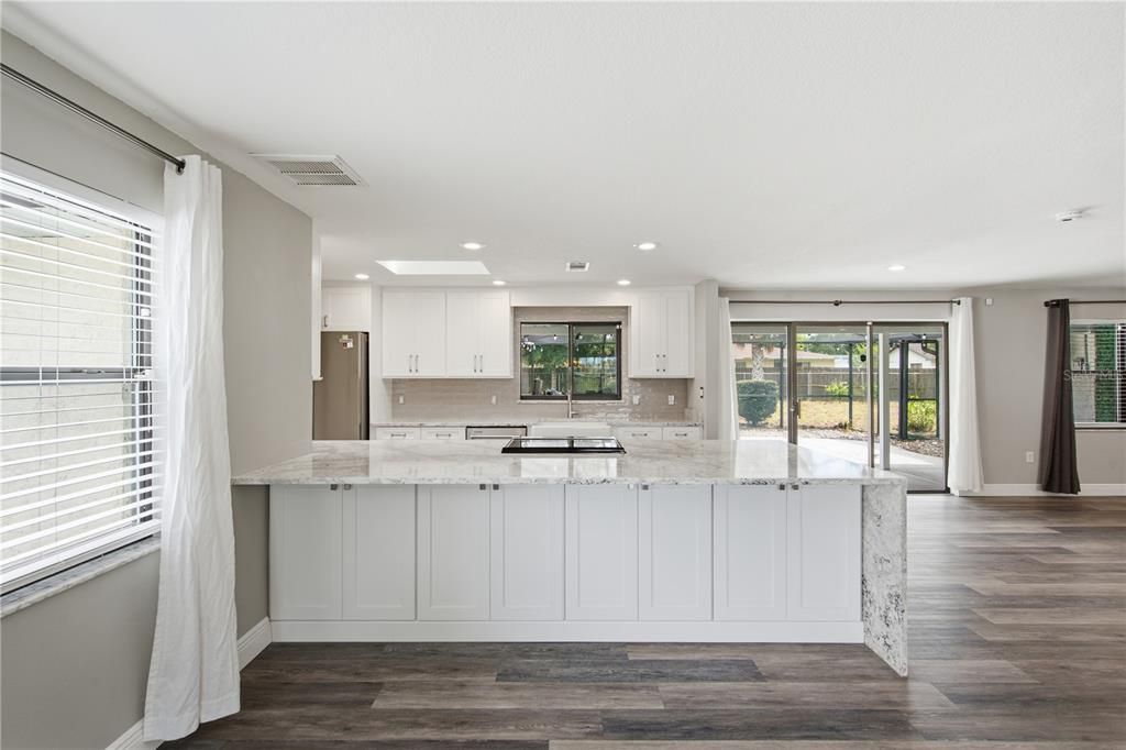 For Rent: $2,650 (3 beds, 2 baths, 2200 Square Feet)