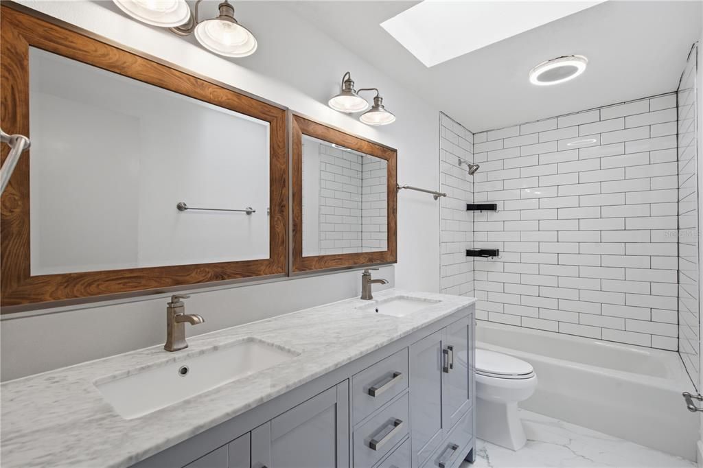 For Rent: $2,650 (3 beds, 2 baths, 2200 Square Feet)