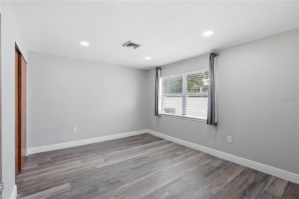 For Rent: $2,650 (3 beds, 2 baths, 2200 Square Feet)