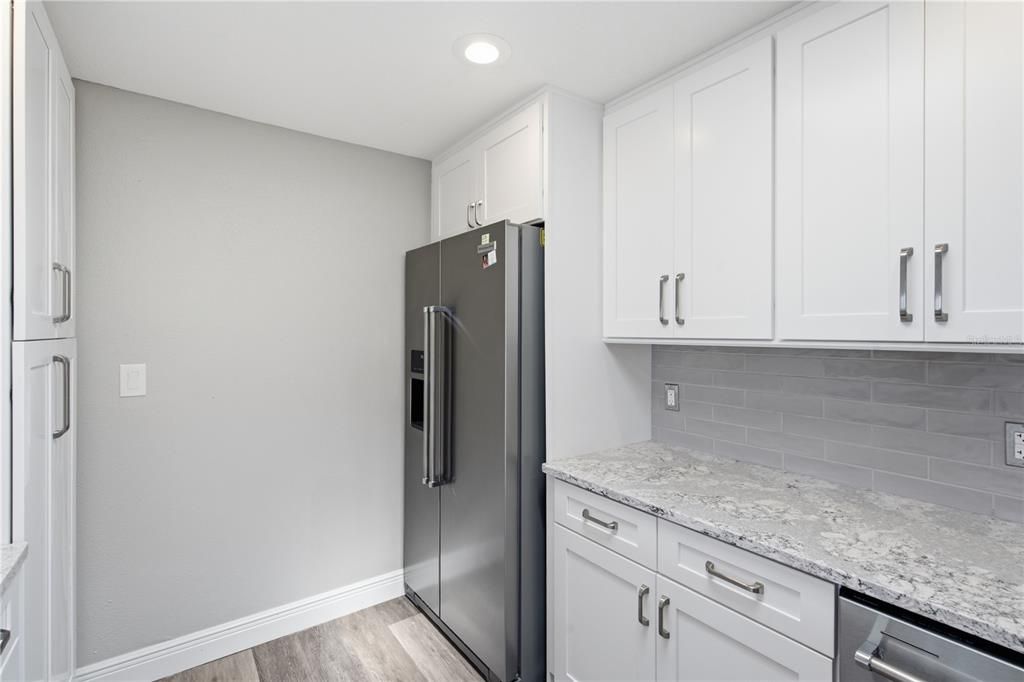 For Rent: $2,650 (3 beds, 2 baths, 2200 Square Feet)