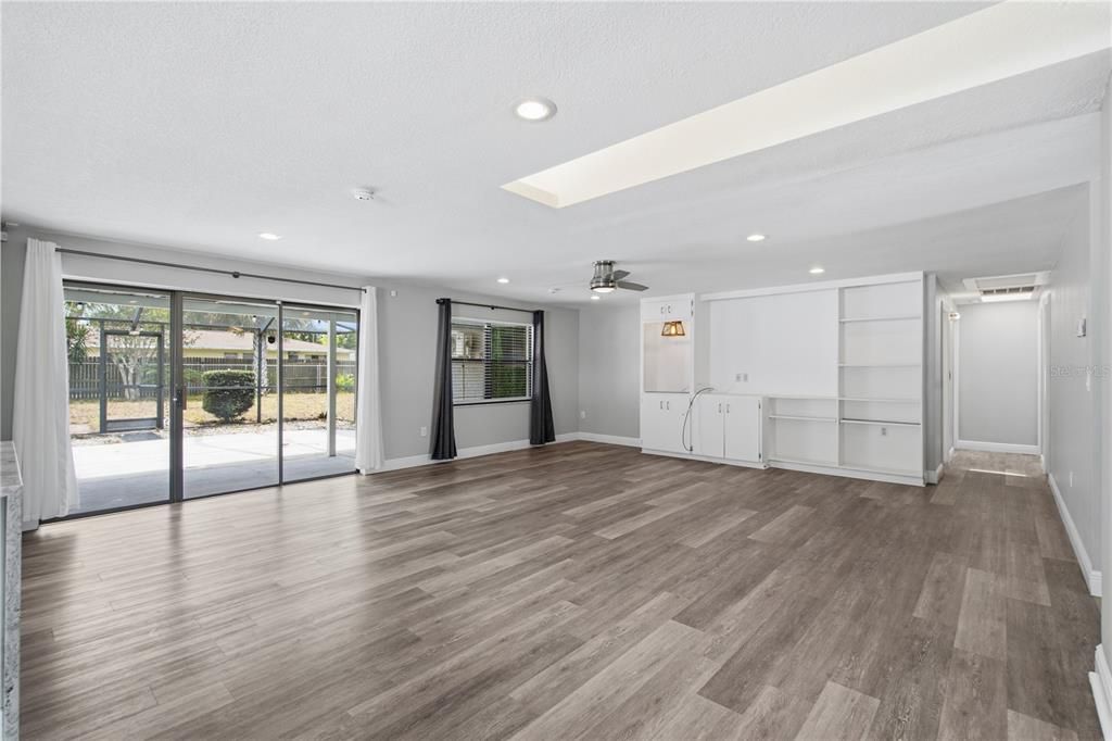 For Rent: $2,650 (3 beds, 2 baths, 2200 Square Feet)