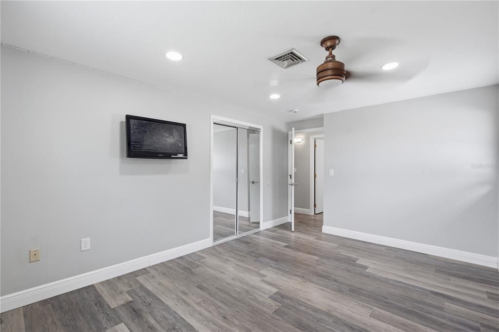 For Rent: $2,650 (3 beds, 2 baths, 2200 Square Feet)