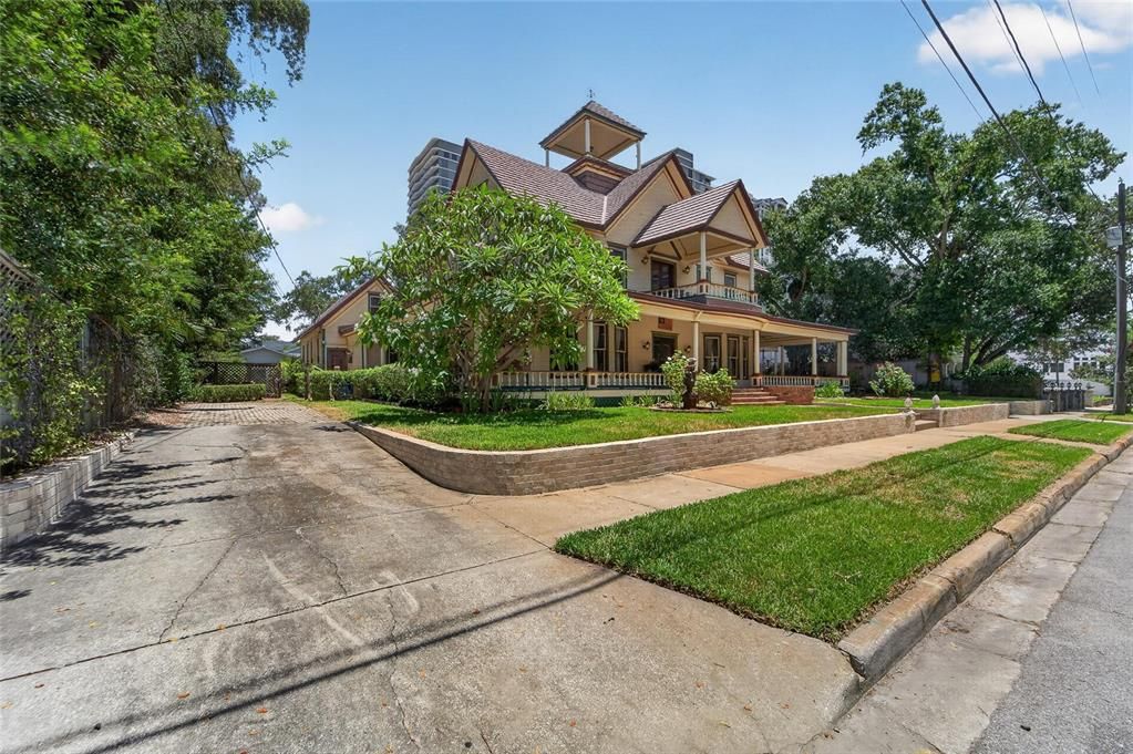 На продажу: $2,500,000 (5 спален, 3 ванн, 4828 Квадратных фут)