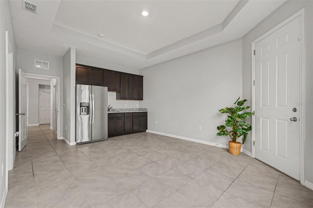 На продажу: $409,000 (4 спален, 3 ванн, 2820 Квадратных фут)