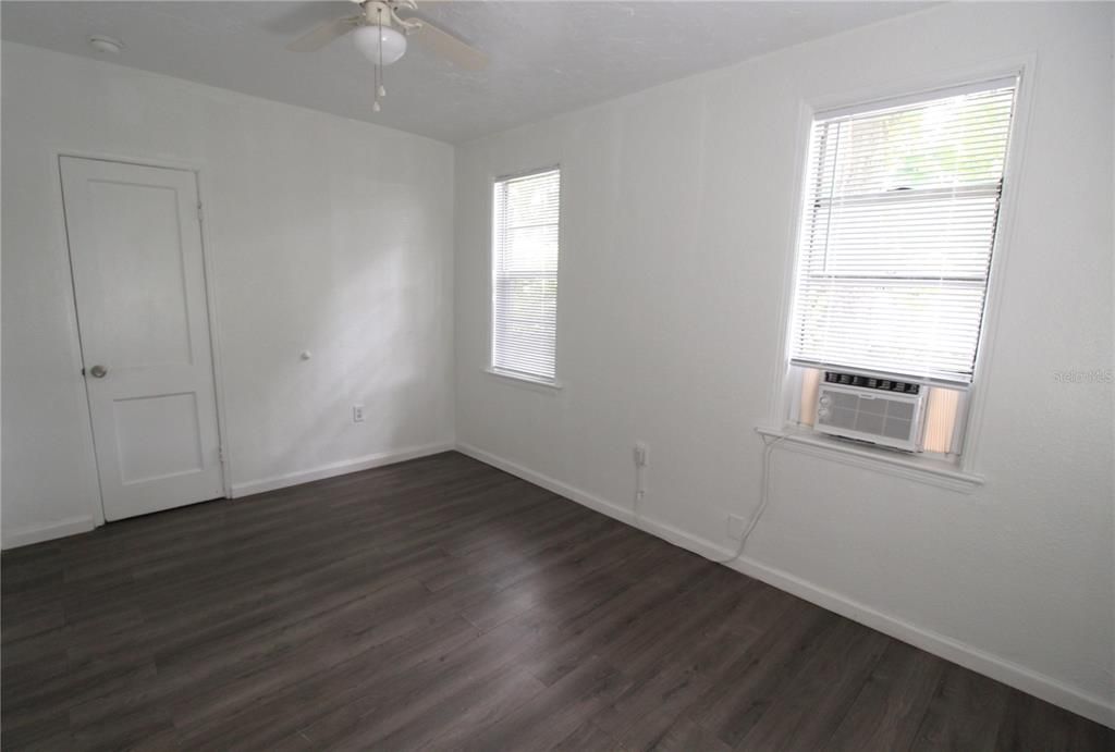 В аренду: $1,795 (2 спален, 1 ванн, 944 Квадратных фут)