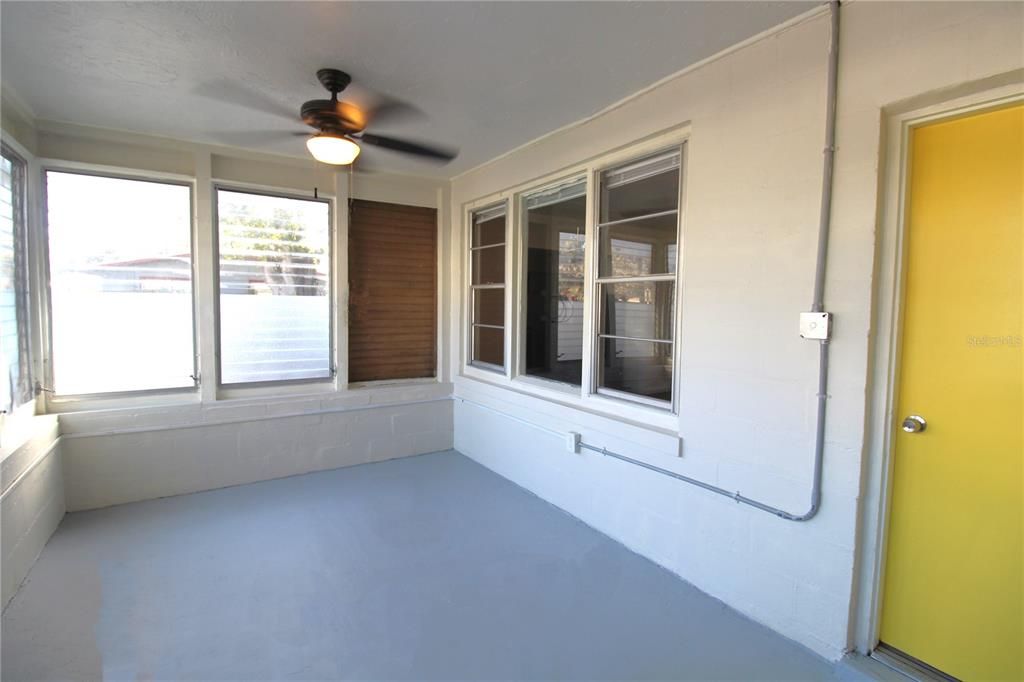 В аренду: $1,795 (2 спален, 1 ванн, 944 Квадратных фут)