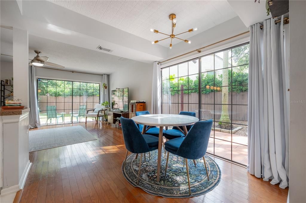 Activo con contrato: $330,000 (3 camas, 2 baños, 1476 Pies cuadrados)
