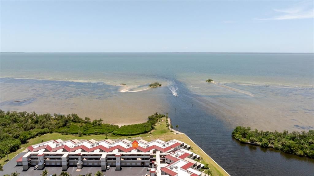 En Venta: $499,900 (3 camas, 2 baños, 2669 Pies cuadrados)