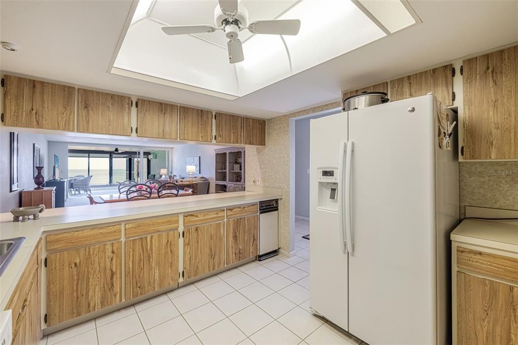 En Venta: $499,900 (3 camas, 2 baños, 2669 Pies cuadrados)