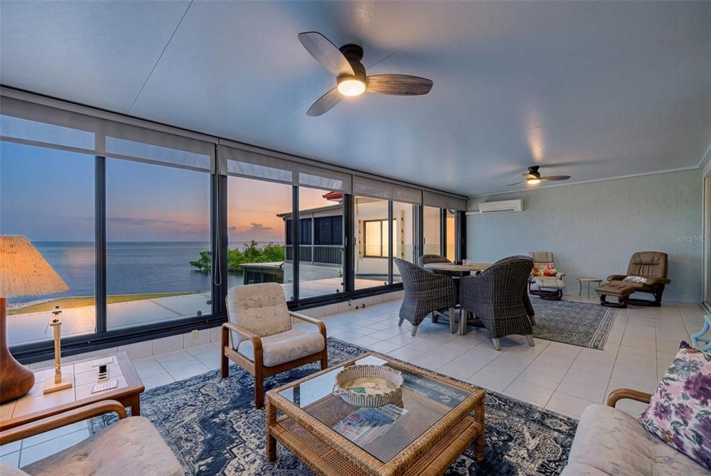 En Venta: $499,900 (3 camas, 2 baños, 2669 Pies cuadrados)