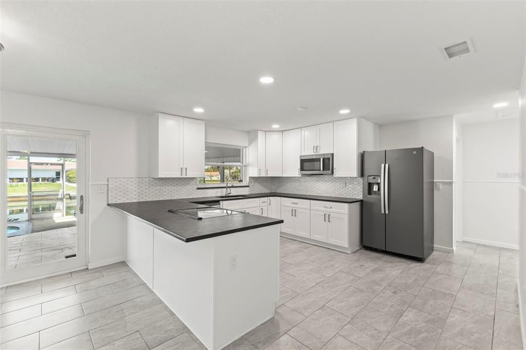 В аренду: $4,800 (3 спален, 2 ванн, 1422 Квадратных фут)