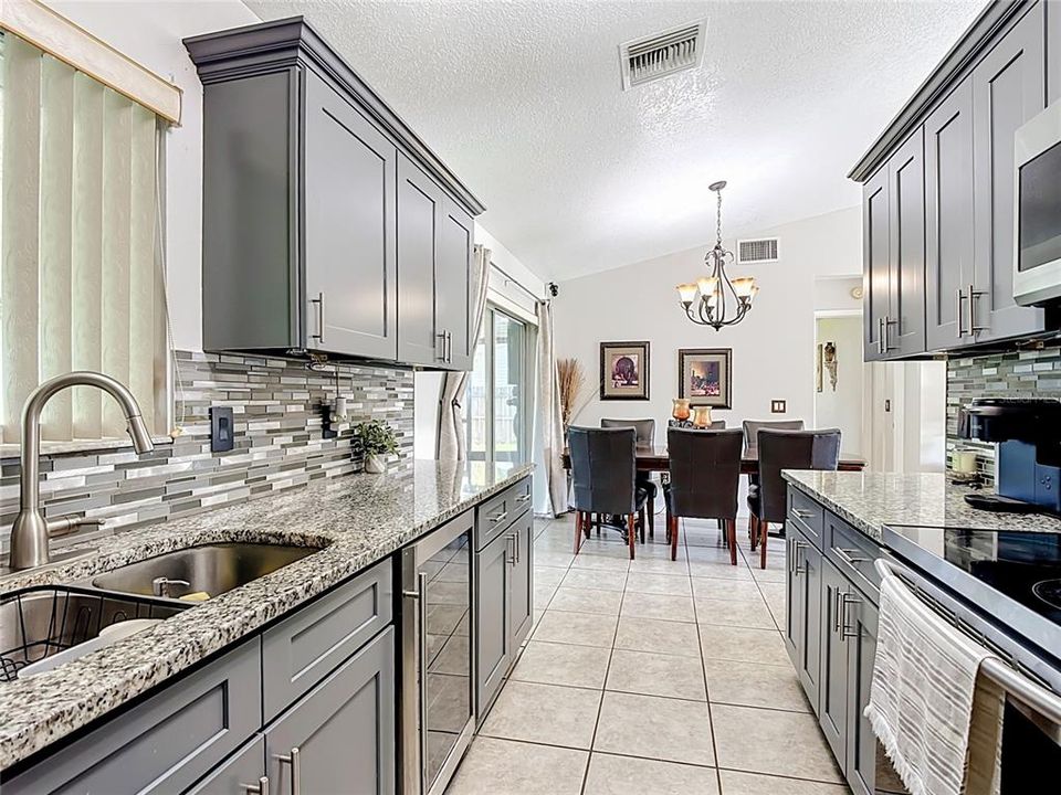 Active With Contract: $335,000 (3 beds, 2 baths, 1309 Square Feet)