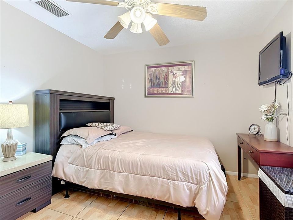 Active With Contract: $335,000 (3 beds, 2 baths, 1309 Square Feet)