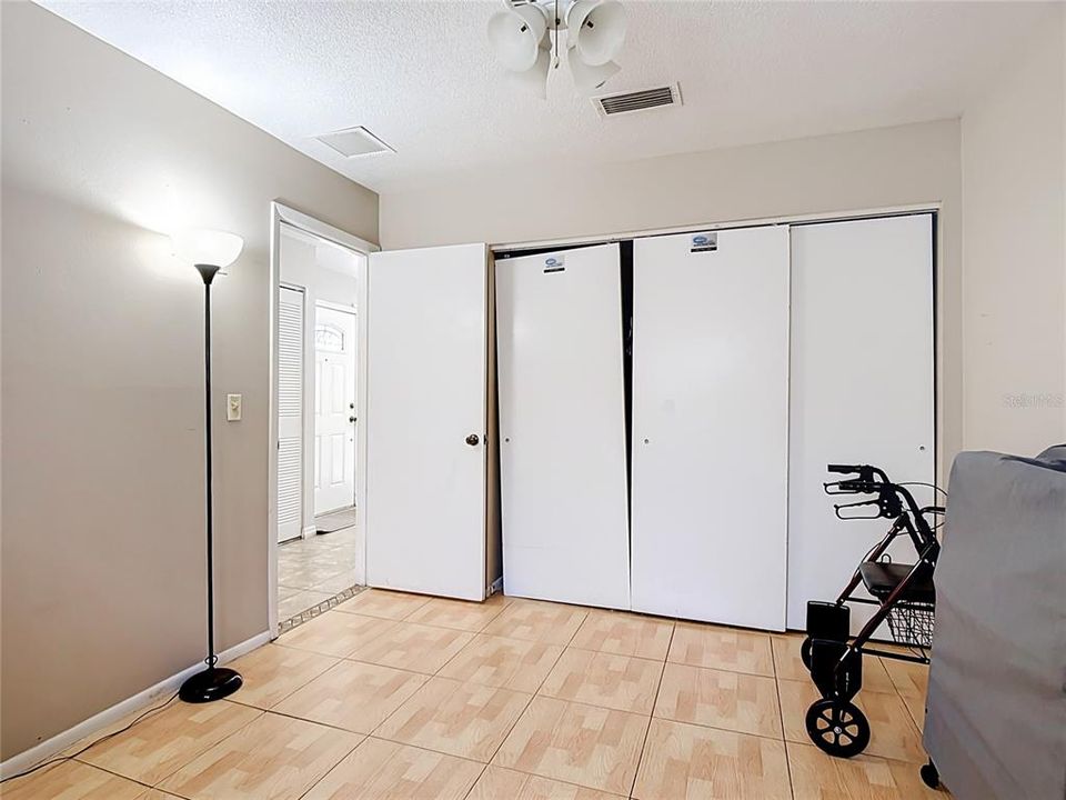 Active With Contract: $335,000 (3 beds, 2 baths, 1309 Square Feet)