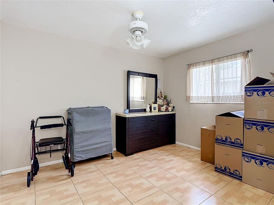 Active With Contract: $335,000 (3 beds, 2 baths, 1309 Square Feet)