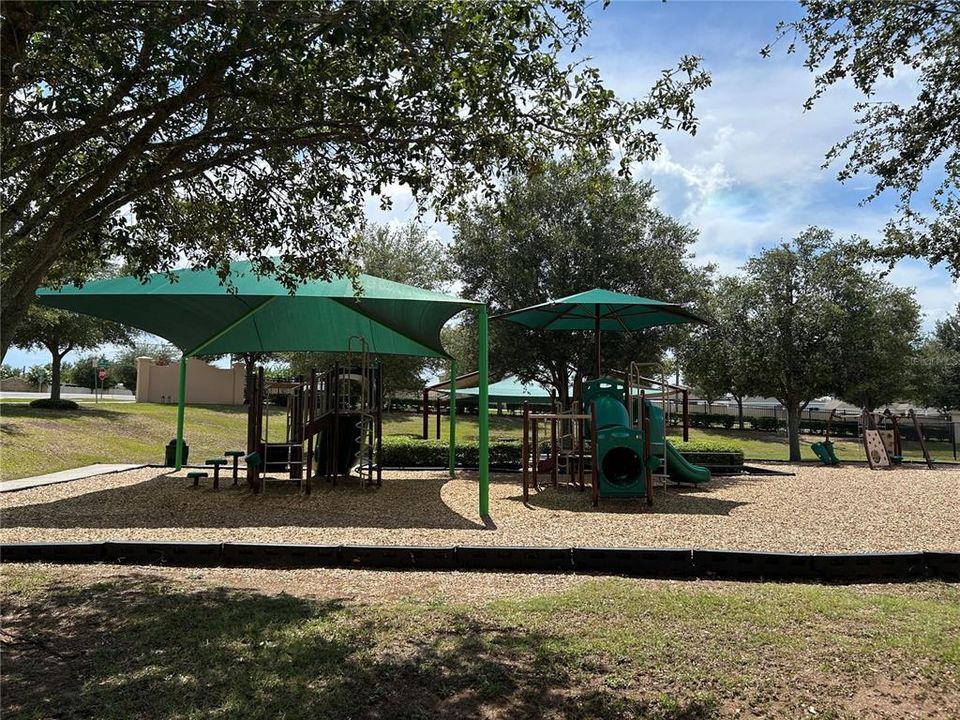 For Sale: $350,000 (4 beds, 2 baths, 1990 Square Feet)