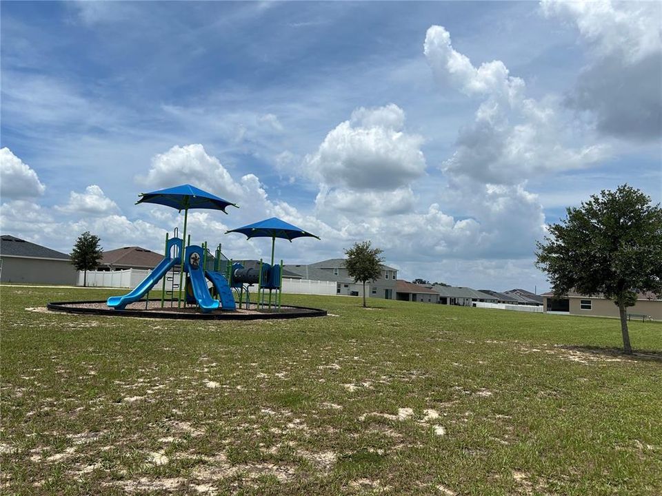 For Sale: $350,000 (4 beds, 2 baths, 1990 Square Feet)