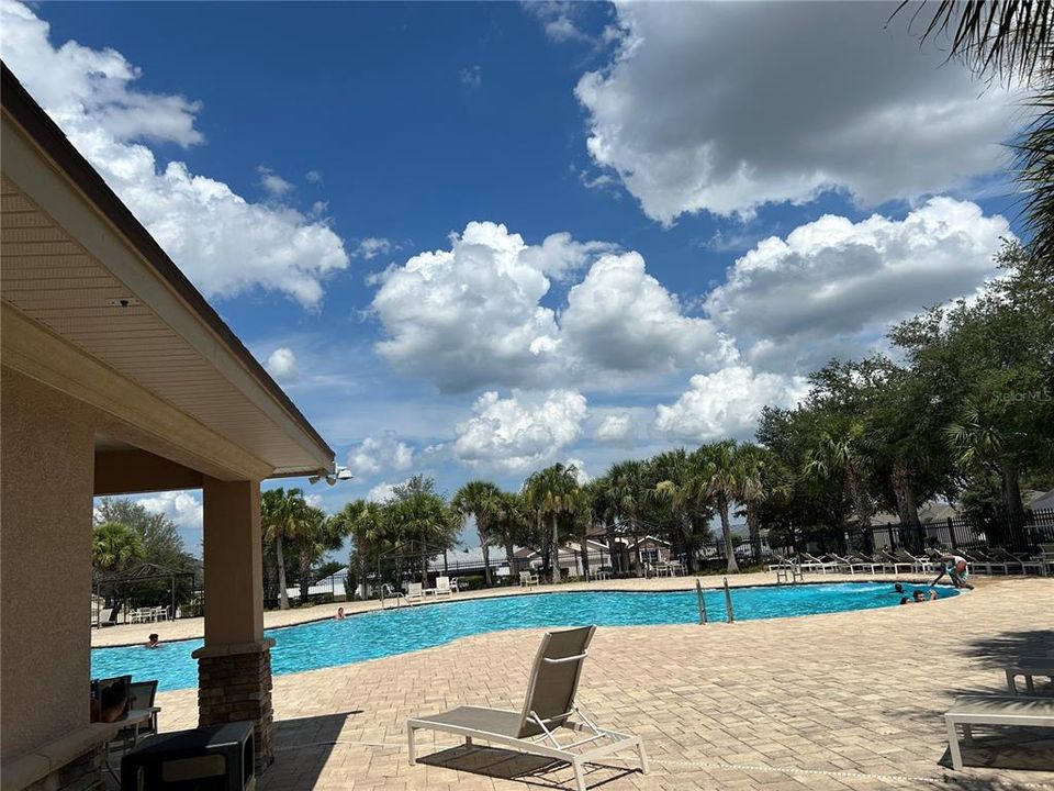 For Sale: $350,000 (4 beds, 2 baths, 1990 Square Feet)