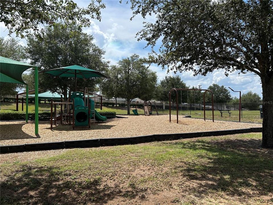 For Sale: $350,000 (4 beds, 2 baths, 1990 Square Feet)