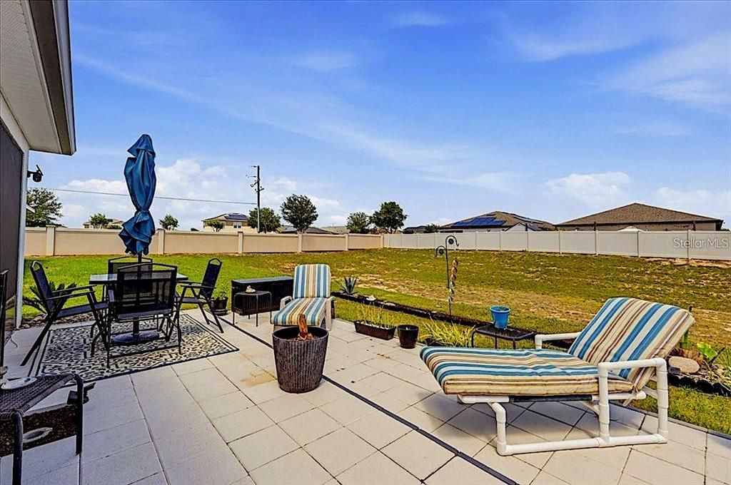For Sale: $350,000 (4 beds, 2 baths, 1990 Square Feet)