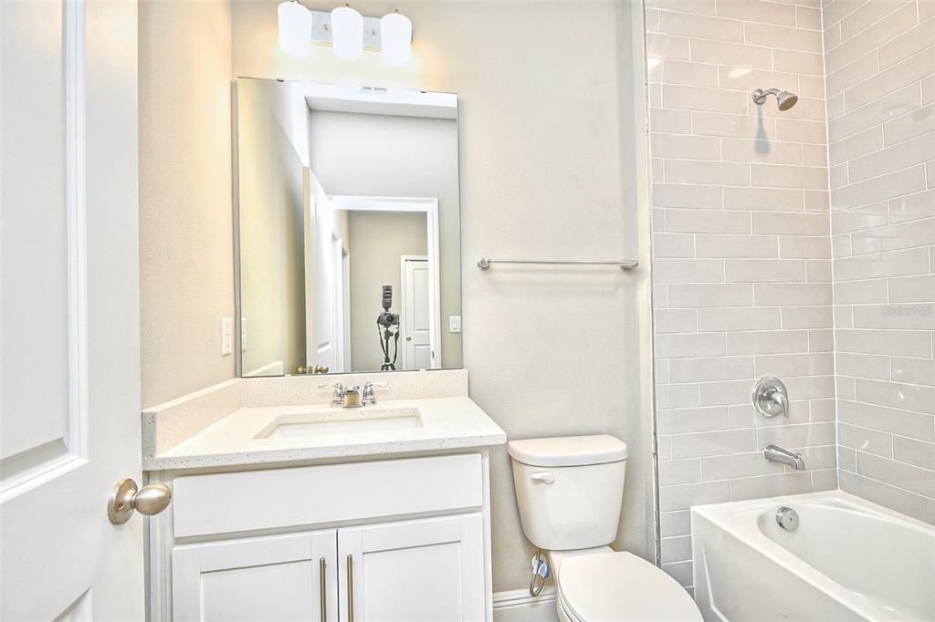 For Rent: $2,350 (4 beds, 3 baths, 1855 Square Feet)