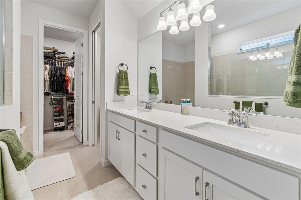 На продажу: $397,000 (4 спален, 2 ванн, 2885 Квадратных фут)