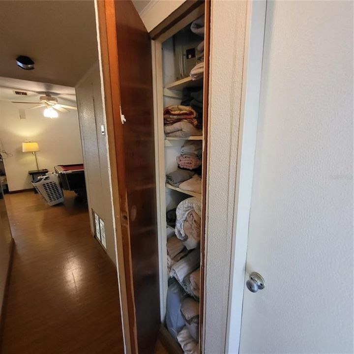 Под контрактом: $339,900 (3 спален, 2 ванн, 1704 Квадратных фут)